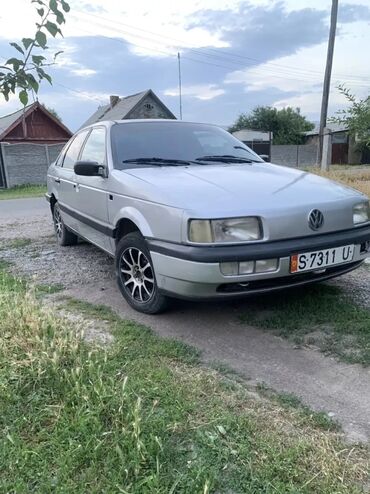 електро машины: Volkswagen Passat: 1988 г., 1.8 л, Механика, Бензин, Седан