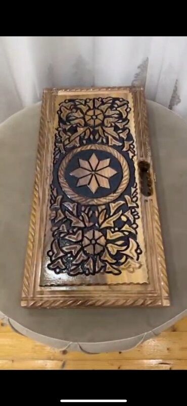 Nərdlər: Əl işı ağac oyma şahmat-nərd dəsti - Material: təbii ağac (tam ağac — 12