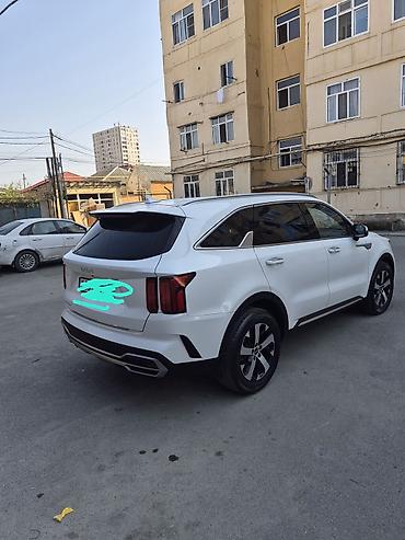 lizing avtomobiller: Kia Sorento – ağ mirvari rəngli, müasir dizaynlı 5yer nəfərlik SUV — 3