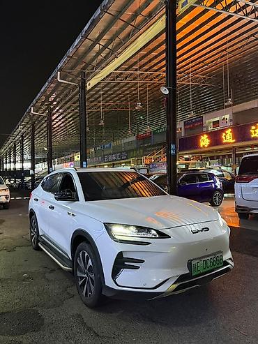 bmw 323: BYD Yuan Up: 2023 г., 3.3 л, Автомат, Электромобиль, Кроссовер — 2
