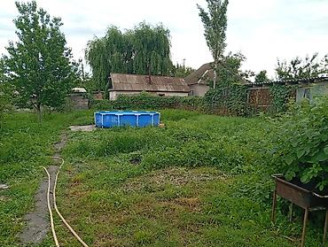 Продажа коттеджей и домов: ПРОДАЮ ДОМ! В городе Кара-Балта. Не большой но уютный дом. В доме — 18