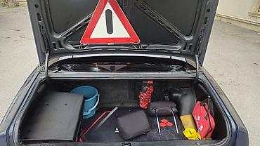 190 pribor: Mercedes-Benz 190 (W201): 1.8 l | 1990 il Sedan — 4