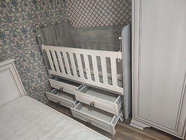 Uşaq beşiyi – yanı açılan, çekmecəli model - Material: taxta/MDFlam