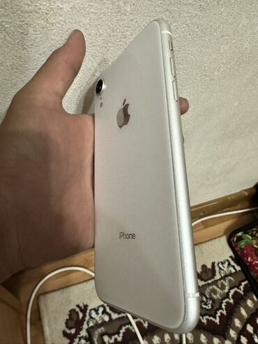необычные телефоны: IPhone Xr, Колдонулган, 256 ГБ, Ак, 83 %