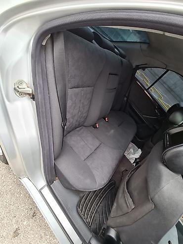 mercedes benz 208 d: Mercedes-Benz E 220: 2.2 l | 2000 il Sedan — 7