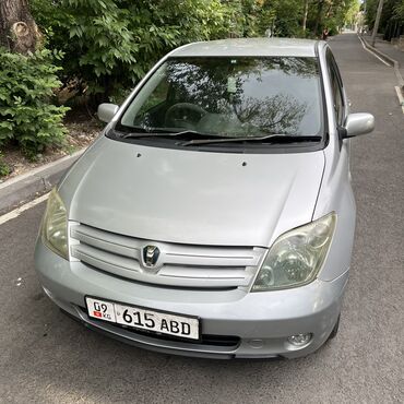 иж комби: Toyota ist: 2002 г., 1.3 л, Автомат, Бензин, Хэтчбэк