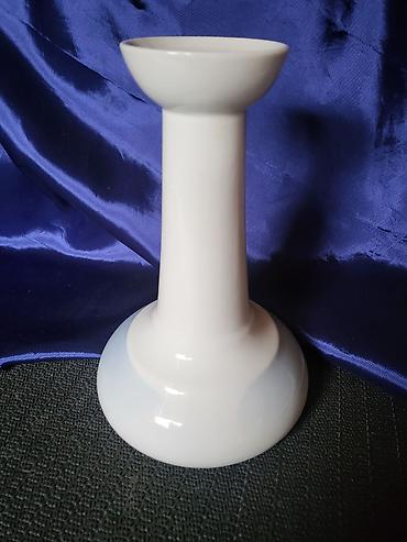 Ostali kućni dekor: Svecnjak nov,vintaz porcelanski. Visina. 18,5cm. Stopa. 11cm — 6