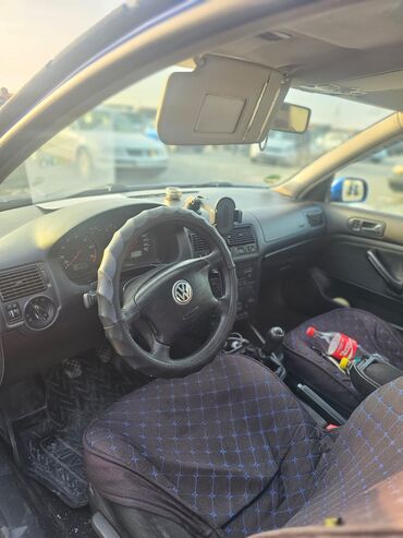 машина в росрочку: Volkswagen Golf: 2002 г., 1.6 л, Механика, Бензин, Хетчбек