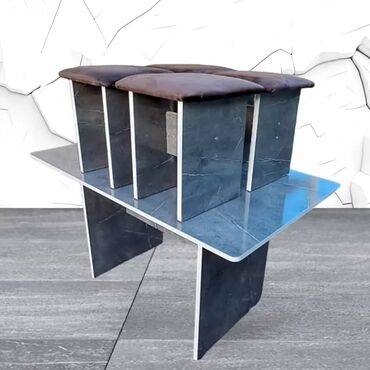 работа по мягкой мебели: Комплект стол и стулья Кухонный, Новый