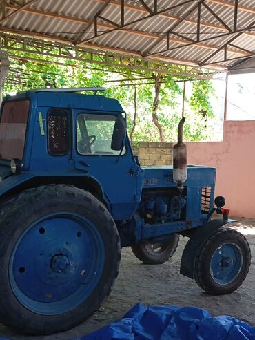 işlənmiş traktorlar: Traktor 1990 il, motor 0.8 l, İşlənmiş