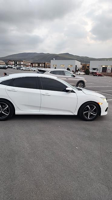 Honda: Honda Civic: 2017 г., 2 л, Бензин, Седан — 8