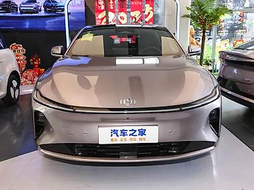 mersedes c class: Changan Qiyuan A07: 1.5 l | 2026 il Sedan — 2