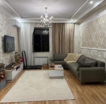 gunəşlidə kirayə ev: Kirayə verilir: Mənzilin daxili dizayn və mebel komplekti Təsvir: - — 1