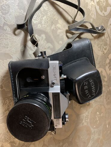 старые пленочные фотоаппараты: Продам фотоаппарат Зенит (СССР) за 3000 сом