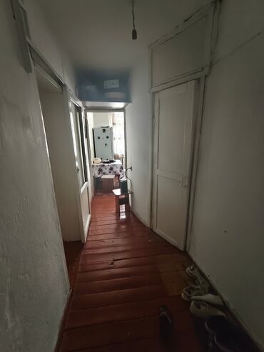 недвижимость в бишкеке продажа квартир: 1 бөлмө, 28 кв. м, 104-серия, 3 кабат, Эски ремонт