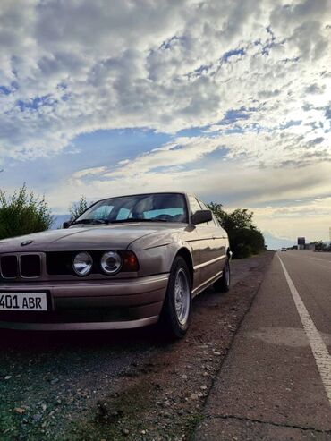 машина жалалабат: BMW 5 series: 1989 г., Механика, Бензин, Седан