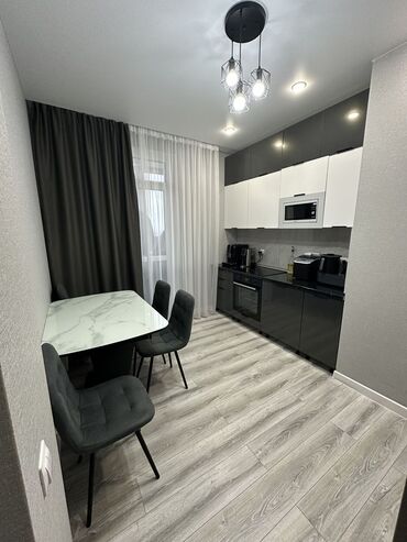 Посуточная аренда квартир: 1 комната, Душевая кабина, Постельное белье, Кондиционер — 12