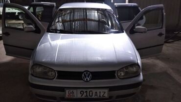 Volkswagen: Volkswagen Golf: 2002 г., 1.6 л, Механика, Бензин, Хэтчбэк