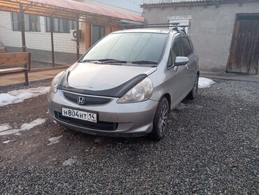 тесла автомобил: Honda Fit: 2005 г., 1.3 л, Вариатор, Бензин, Хэтчбэк