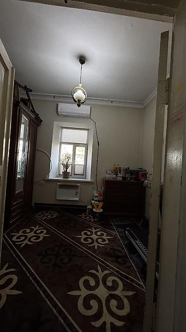 Продажа коттеджей и домов: Продаётся полдома с участком!!! 📍 г. Бишкек, район Азия Молл — 3