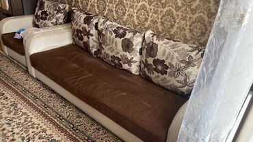 мойка дивана на дому: Диван-кровать, цвет - Коричневый, Б/у