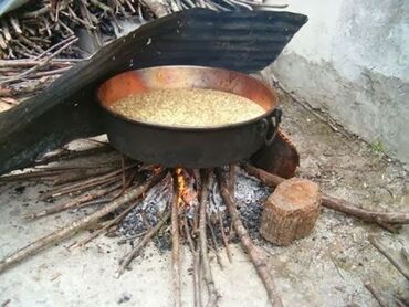 yazı taxtası: Əsil Tut doşabı (bəhməzi) Od atəşində bişib. İstəyən yazsın