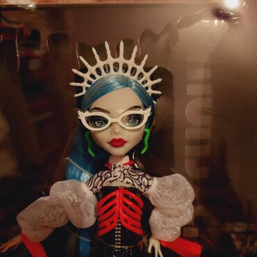Игрушки: Продаю коллекционную куклу Monster High g1 Ghouluxe Ghoulia Yelps