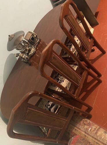 Masa və oturacaq dəstləri: Qonaq otağı üçün, İşlənmiş, Açılmayan, Oval masa, 4 stul