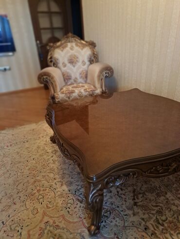 Divan və kreslo dəstləri: Yeni, Klassik divan, Jurnal masası, 2 kreslo — 7