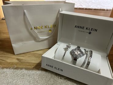 anne klein saat qiymetleri: Yeni, Saat dəsti, rəng - Gümüşü