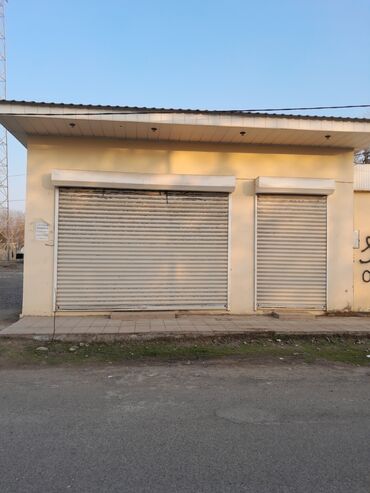 xacmaz kiraye: İcarəlik/Ticarət obyektı – küçə vitrinli, iki qapılı köşə (pavilon) -