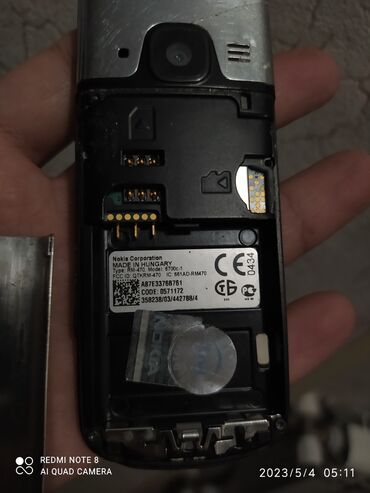 Nokia: Nokia < 2 GB Memory Capacity, rəng - Gümüşü, Düyməli