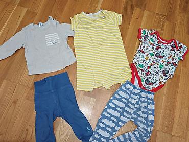 Paketi dečije odeće: Veliki paket garderobe za bebu/dečaka 74-80 Set obuhvata raznovrsne — 10
