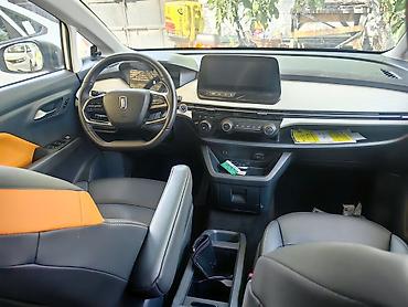 byd e9 1: LDV : 2023 г., Автомат, Электромобиль, Минивэн — 6