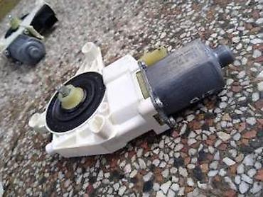 kompresor sa dve glave: Fiat freemont motor podizača stakla zadnji desni. Fiat freemont motor — 1