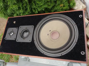 Zvučnici i stereo sistemi: Z. k. KS za 10 inca- furnirane. -teske kutije sa stranicama 2,8cm; — 7