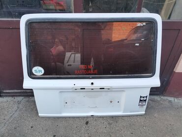 Auto delovi: Vrata gepeka Lada 2104 Karavan kompletna bela sa staklom. Očuvana — 1