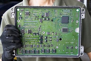 engine: Avtomobil üçün ECU (Engine Control Unit) – Mühərrik İdarəetmə Blok) — 4
