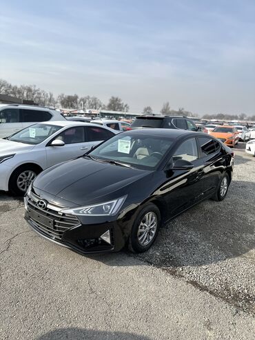 продам машину с последующим выкупом: Hyundai Avante: 2018 г., 1.6 л, Автомат, Бензин, Седан