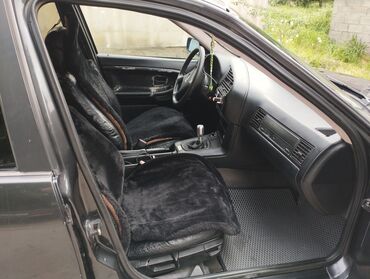 BMW: BMW 318: 1991 г., 1.8 л, Механика, Бензин, Седан
