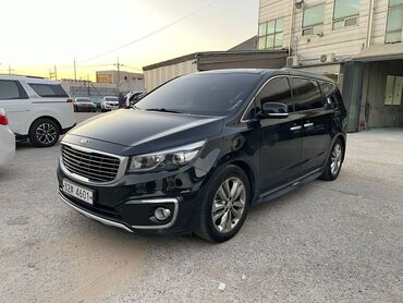 Mercedes-Benz: Kia Carnival: 2017 г., 2.2 л, Автомат, Дизель, Минивэн