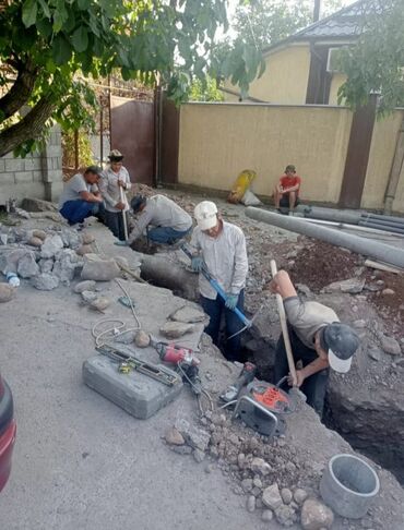 Демонтажные работы: Разбор полов, Снятие потолков, Демонтаж крыш | Железобетонная стена, Деревянная стена, Демонтаж встроенных шкафов | Снятие шпатлевки, Снятие реечных потолков, Снятие подвесных потолков | Демонтаж линолеума, Демонтаж плинтуса, Демонтаж кафельной плитки | Металлочерепичная кровля, Мягкая кровля, Кровля из профнастила Больше 6 лет опыта — 10