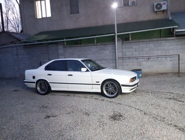 открытие машин: BMW 5 series: 1994 г., 2 л, Механика, Бензин, Седан