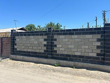 Заборы из шлакоблока: Декоративные бетонные блоки для кладки заборов и стен. - Материал — 8