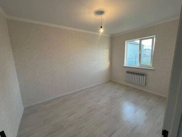арендага үй: 55 кв. м, 4 бөлмө, Жылытылган, Брондолгон эшиктер, Евроремонт