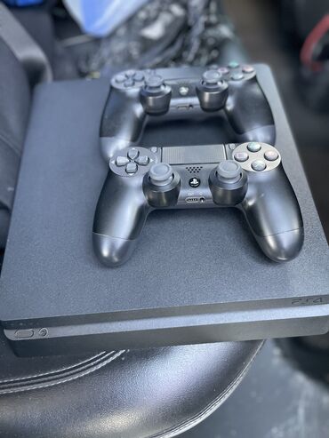 PS4 (Sony PlayStation 4): Продаю Sony PlayStation 4 SLIM 500gb В идеальном состоянии, покупал