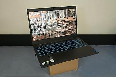 Ноутбуки и аксессуары: Lenovo 81LK noutbuk Texniki göstəricilər: - Prosessor: Intel Core — 3