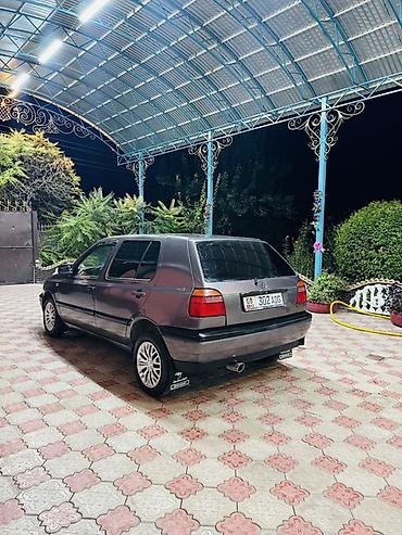 Volkswagen: Volkswagen Golf: 1992 г., 1.8 л, Механика, Бензин, Хэтчбэк — 3