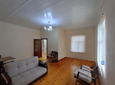 Uzunmüddətli kirayə mənzillər: 2 otaqlı mənzil – işıqlı və səliqəli planlama - Geniş dəhliz: tavan — 10