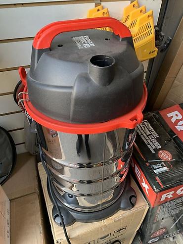 Промышленный пылесос RODEX RDX307. Модель предназначена для уборки